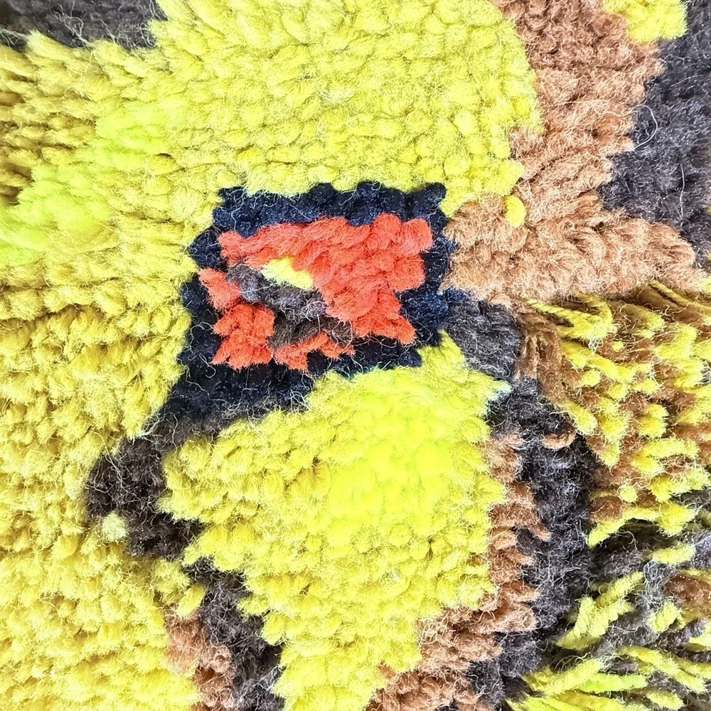 Vintage 1970s Lion Handmade Latch Hook Rug Wall Hanging Fiber Art - Cleaned 36